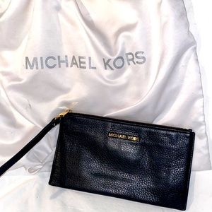 GUC Michael Kors wristlet BIG SALE DONT MISS OUT!